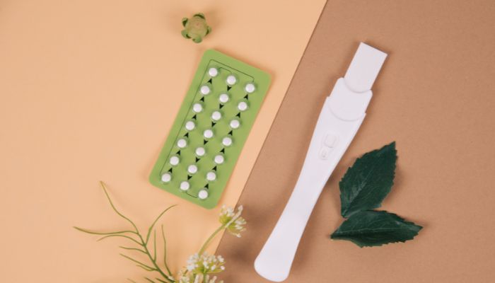 Uống thuốc tránh thai khẩn cấp